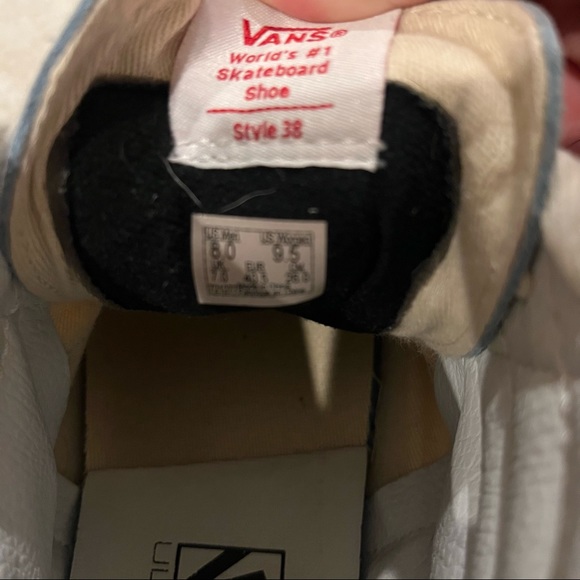 Vans - Picture 5 of 5